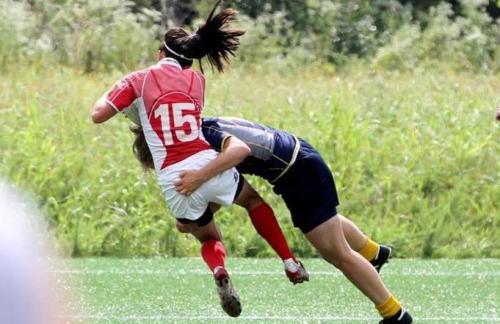 laurawhitney:  Okay finnnneee so my girlfriend is probably the sexiest rugby player alive :) Like loooook at that hit. You know that girl felt that in the morning :) mmm my baby’s the best. 