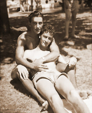 vanillaandlavender:gravewisdom:onlytowardschaos:Same-sex/queer vintage pics that I’ve collected from