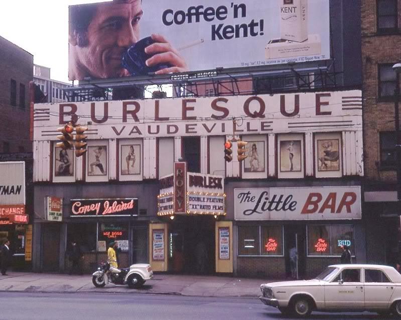 bhof:  Fabulous vintage photo of the &lsquo;ROXY Theatre&rsquo;, via SanDiego1978..