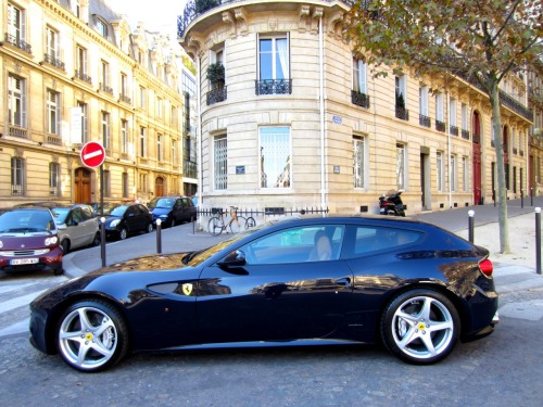 newsweek-paris-france:  More Paris Parking: This Ferrari FF (a Ferrari hatchback?) has a base price 