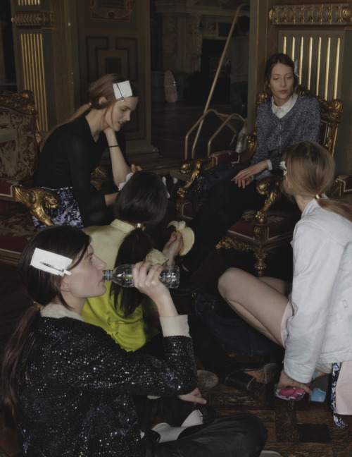 Backstage Dries Van Noten Fall 2011