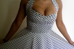 betty-bowpeep:  i love what this dress does