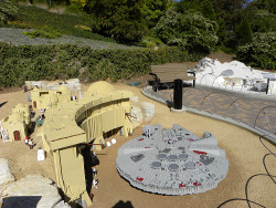 avoidence:  LEGO Miniland’s Star Wars scenes |  These are pretty awesome. 