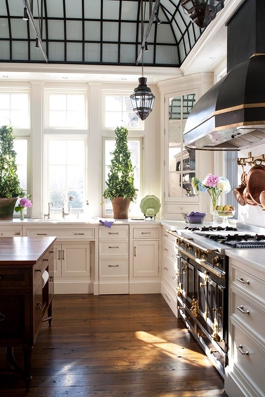 gypsies-in-genoa:  This needs to be my kitchen when I have my own place.  