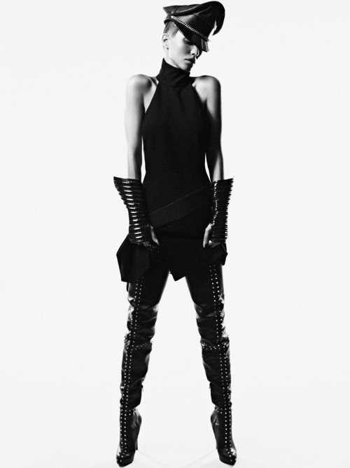 curiousblaque:  Kasia Szwan by René Habermacher  