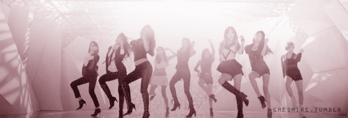 molotovcat:  Girls Generation make ‘em feel the heat. 