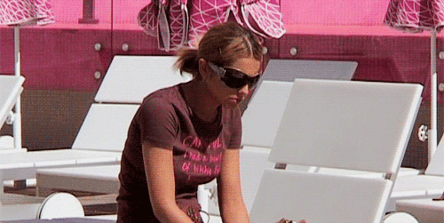 gonnastartthisfiyah:

LOL she seriously had to be PMSing that day. She should of won a British equivalent of an emmy for her moaniness. #cheryl#cheryl cole#cheryl tweedy#push10#gifs #off the record #documentaries