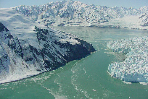 glaciers turn the arctic ocean an opaque green color