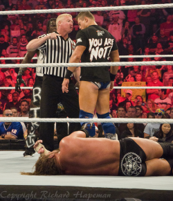 Those cheeks are peeking out there Miz!