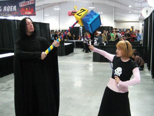 youneedtocalmdownson:Snape fighting Rose with mah Zillyhoo