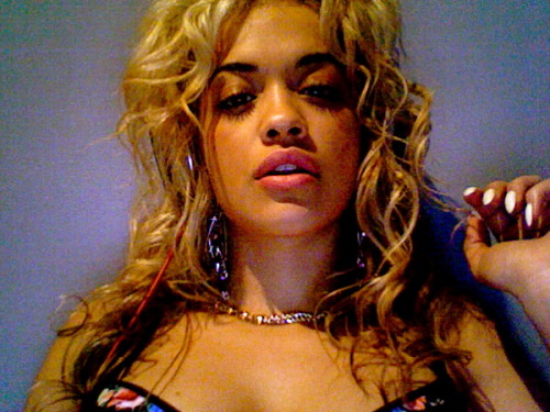 kimdash:  she looked so good like this 