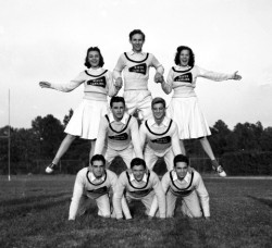 40sclassic:  1940s Cheer Team. 