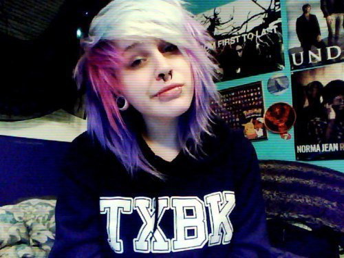 fuckyeahfantasyhair:  Blonde, pink and purple 