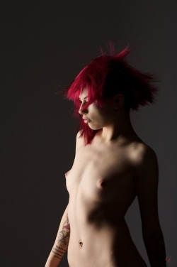 verababy:  Images in G[back when I had pink hair and the shaved head look]