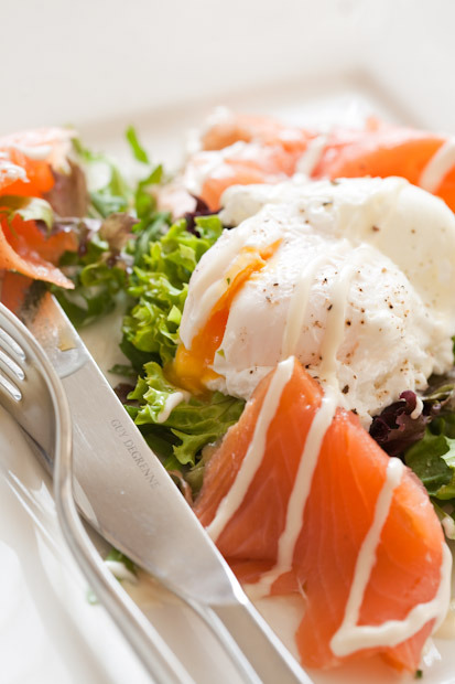 dietcokeandasmoke:  foodistheword:  Smoked Salmon and Poached Egg  amazing combo 