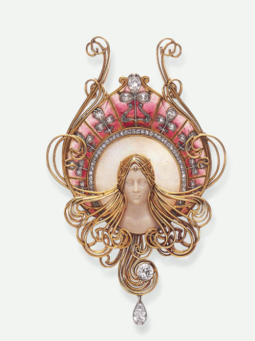 turnofthe20th:Diamond, hardstone, and enamel brooch set in gold, Gabriel Falguieres, ca. 1901