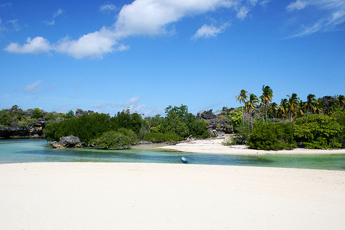 Lost in paradise. Somewhere in Flores | NTT - Indonesia (by cookiesound)