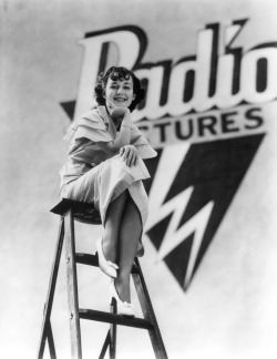 vintagemarlene:  anne shirley is up a ladder