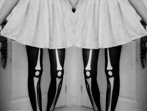 lipsticklesbians.tumblr.com/post/11643962013/