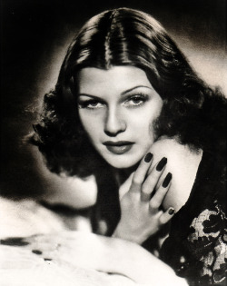 vintagegal:  Rita Hayworth 