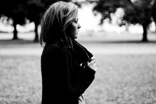 Deus, eu estou desesperado por Ti. Abraça-me, Senhor. Eu quero ver Seu rosto, eu quer ver a Tua face e ser constrangido pelo Seu amor. Eu quero mais e mais de Ti. Eu quero me diminuir para que Tu cresças em mim. Eu quero mais de Ti e menos de mim.
