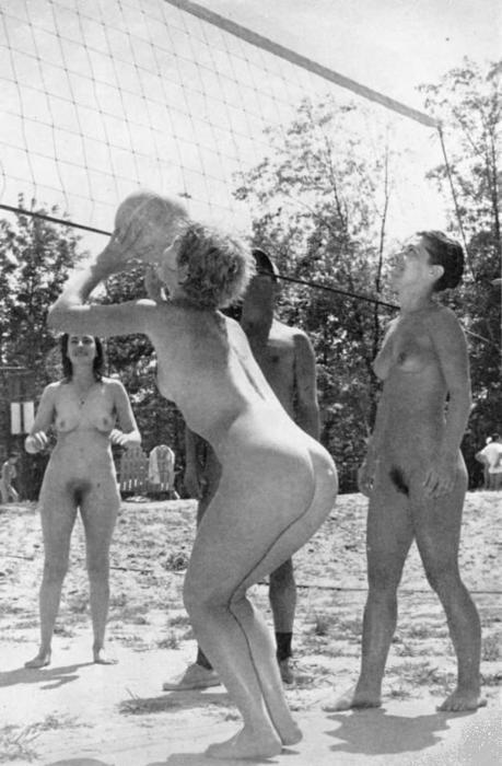 http://nudevintage.tumblr.com/post/11740742764