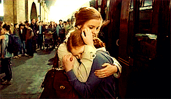 voldemortoutbitches:  #WEASLEY LOVEHANDLES 