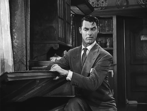 Porn photo :  Cary Grant in Arsenic and Old Lace (1944)