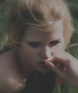 Lara Stone By Sophie Delaporte