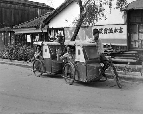 afrormosia:  “New Zealand soldiers who recently arrived in Japan in the first J Force replacement dr