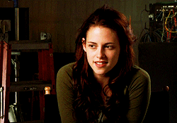 bobby-dupeas-deactivated2012072: Rob &amp; Kristen on set interviews Twilight-Breaking