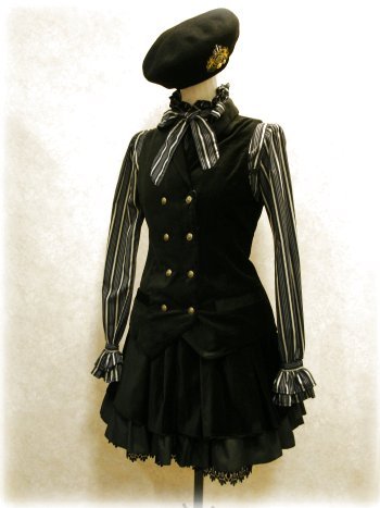 shinnchan:  kitsoru:  Military style lolita coords via Frasco blog.  ASDFGHJKDLFJHALKFJAKFJLFLJFLA