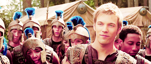 twincestiswrong:Jake Abel