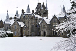 dahlingnicki:enchantedengland:     Ardverikie House in the Highlands of Scotland.    