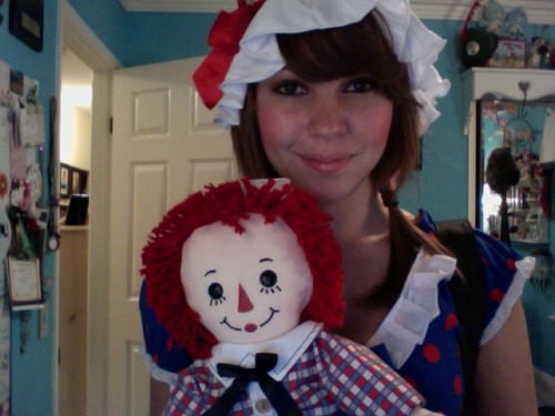 missda1sy:  Off to my friend’s birthday/costume party ^__^ Raggedy Anne with her Raggedy Andy <3  OMMMG. You are a such a fucking cutie. I cannot handle it. <3