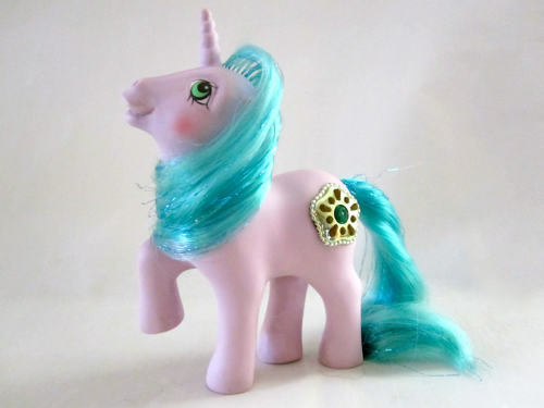 ponyoftheday:  Princess Sparkle, from the first deries of the Pony Princesses:) 