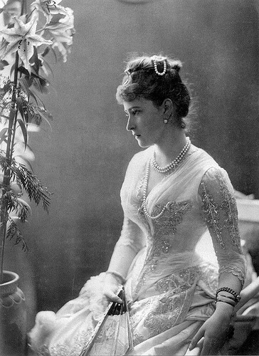lacedcorsets:  Grand Duchess Elizaveta Feodorovna (by M. Veen) 