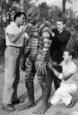 scottpatrick:  Behind The Scenes: Creature From The Black Lagoon (1954) 