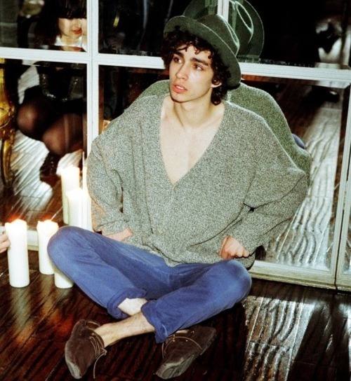 fagjars:  robert sheehan is perfection 