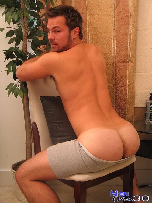 fuckyeahdaddies:  From Fuck Yeah Daddies! 