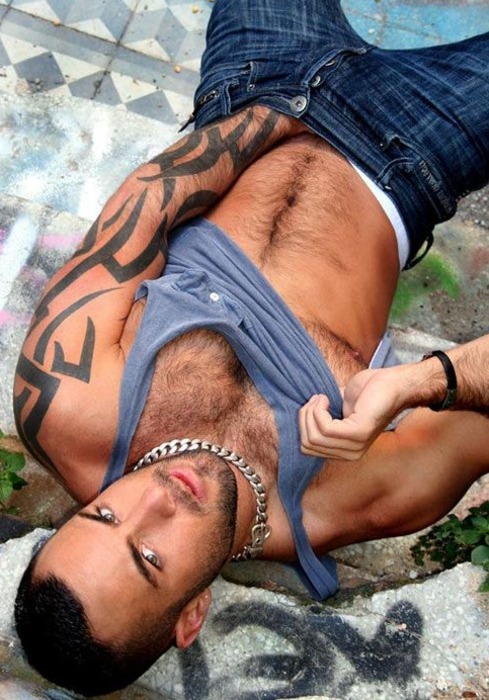 officialguysidfuck:  HOT HOT YUM 