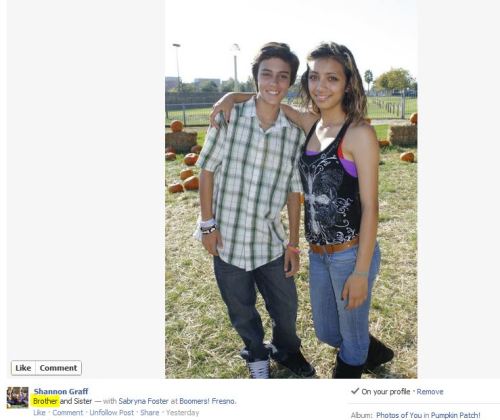 glitternipples:  orionmaximus:  My mom put ‘brother’ for me.I almost cried.  Aww c’: 