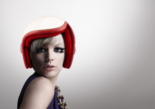 chirosangaku: Tuvie - Industrial Design and Future Technology - Luxy Vespa Helmet Features Retro Mod