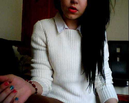 tamp0ns-:  my outfit is cute :p 