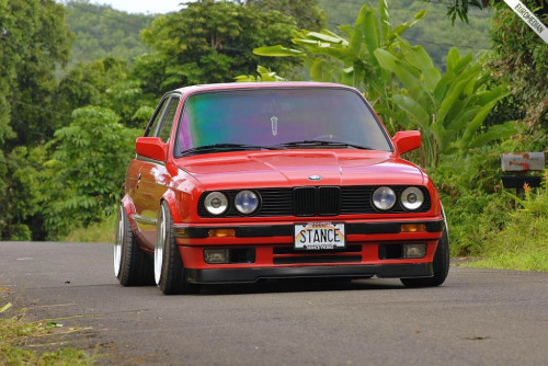 arduh:  reminds me of my brothers car.. 