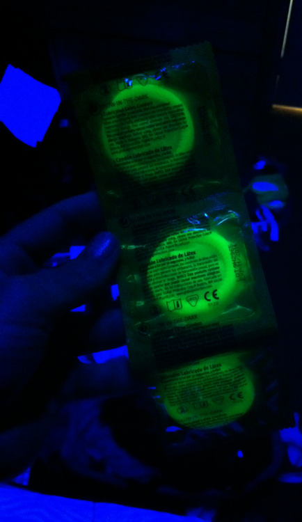 boredsoimadea:  lights-all-night:  Glowdicks &gt; Glowsticks…  Eh, I’ve used them b