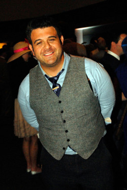 osomty:  toposotes4truefans:  Gorgeous Adam_Richman ! - * Sabu * -  I wanna MARRY HIM! 