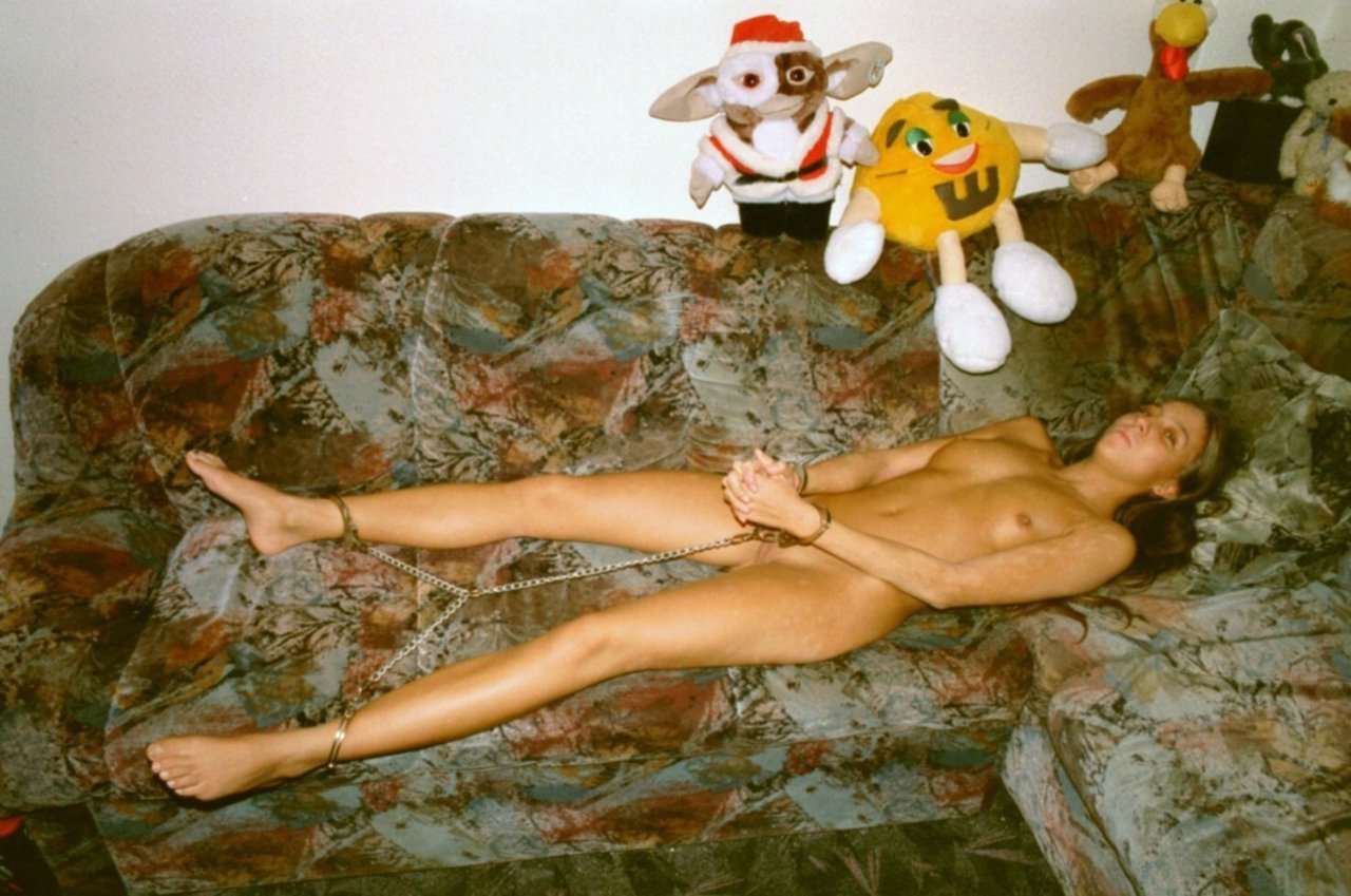 amateurbondage:  MORE  I went downstairs to the hotel dining room. Keep doing it.“
