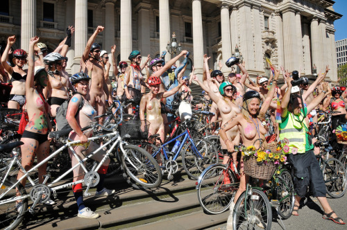 hottybikes: World Naked Bike Ride