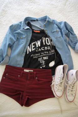 runawayontherunway:  I want this outfit.